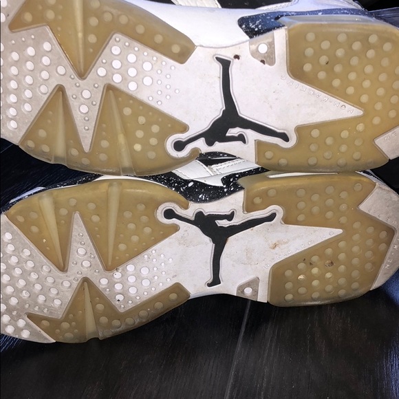 Jordan 6 Retro Oreos - Picture 6 of 6